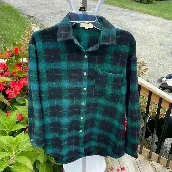 Love Notes women’s long sleeved button up plaid shirt size small - Picture 2 of 10